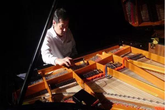 西安星海钢琴专卖店分享钢琴调律的重要性