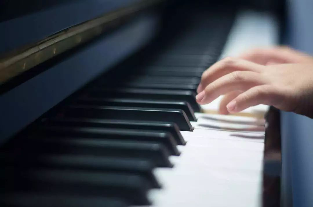 西安赛乐尔钢琴专卖店分享选购钢琴攻略